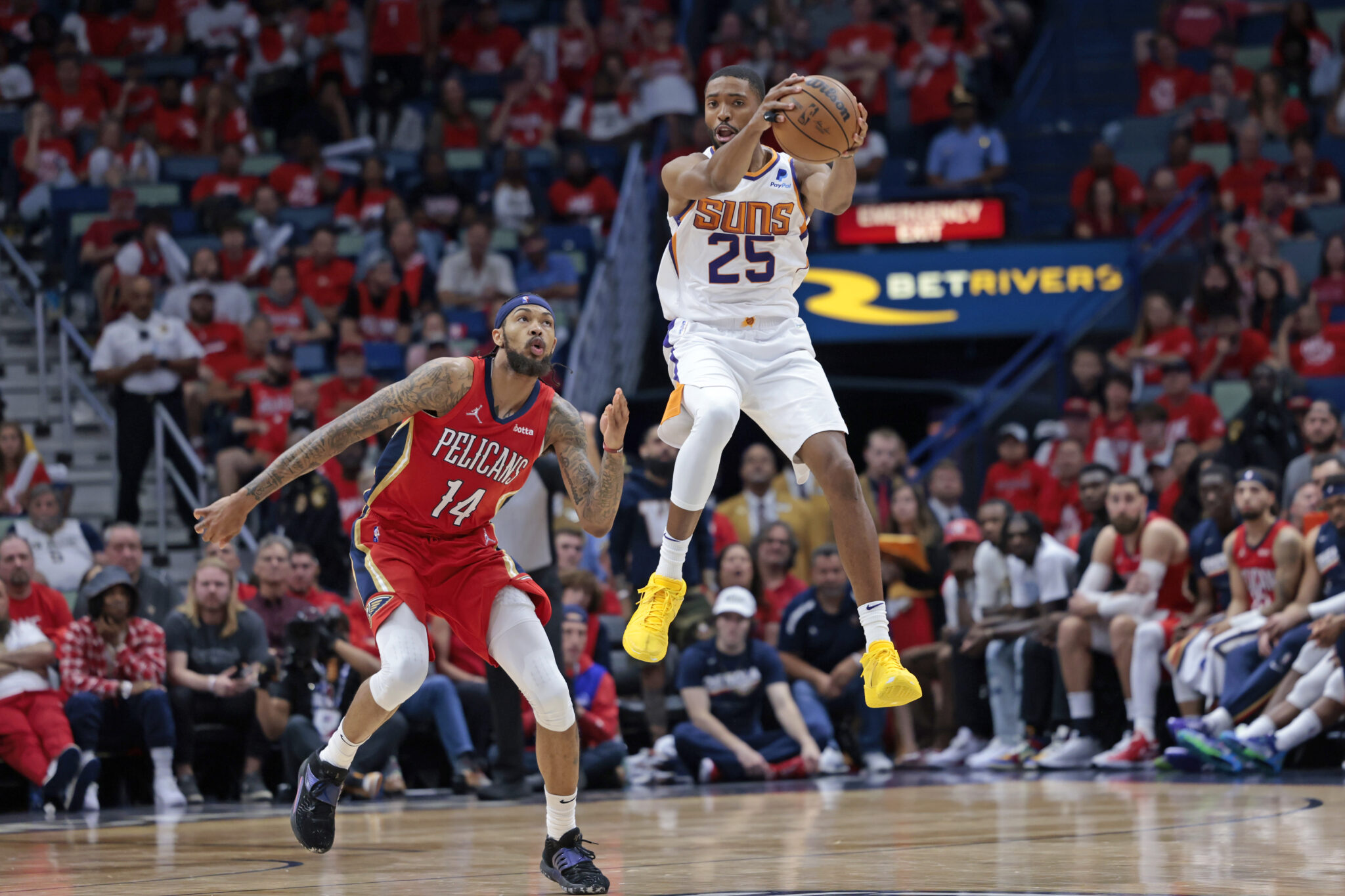 Απάντησαν με «break» οι Σανς, κάνοντας το 2-1 με τους Πέλικανς