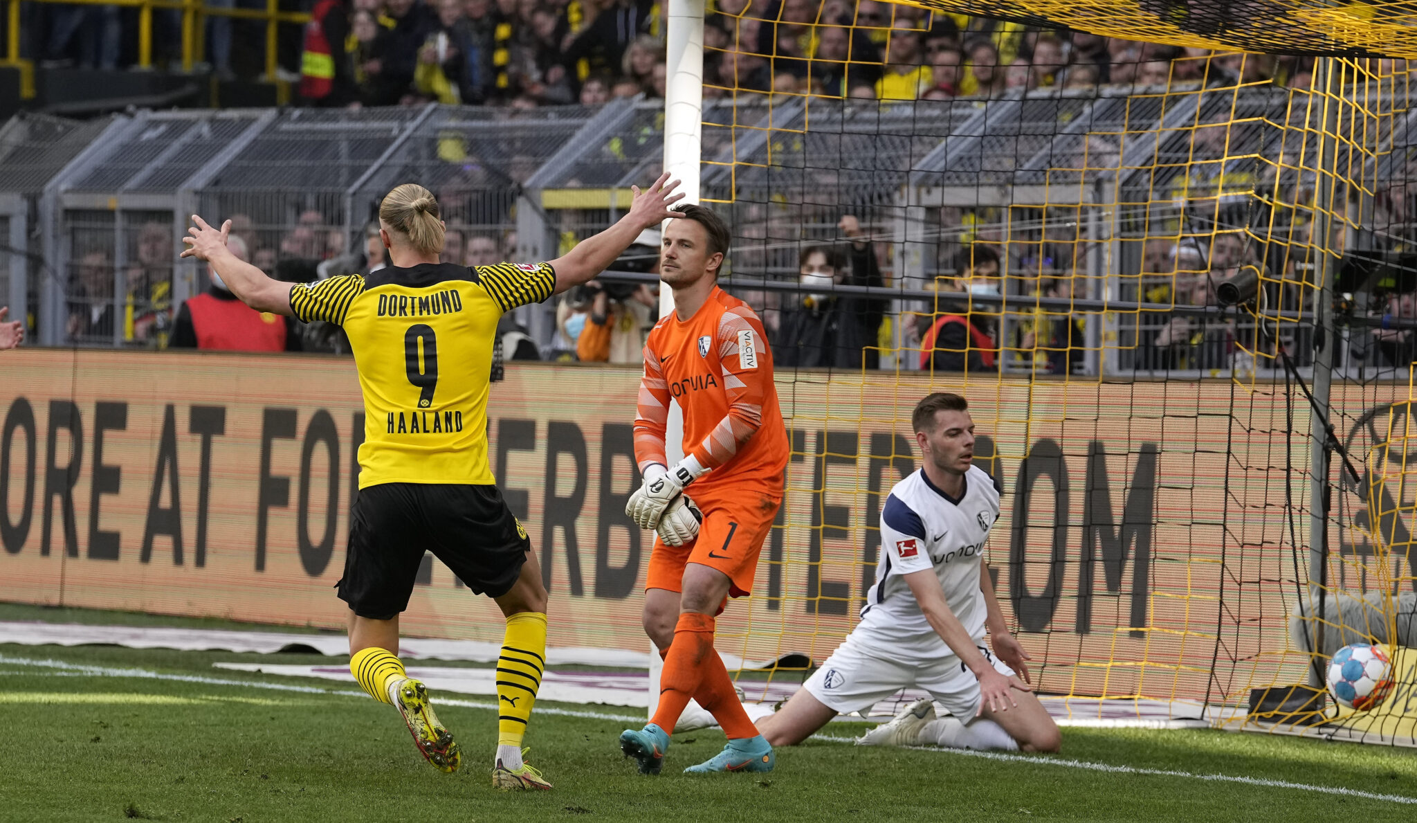 Απίθανη ανατροπή της Μπόχουμ στον… Χάαλαντ, έφαγε «τριάρα» η χαλαρή Μπάγερν