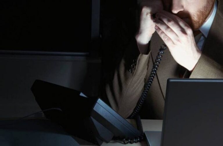 Σε έξαρση οι τηλεφωνικές απάτες από επιτήδειους που παριστάνουν τους γιατρούς
