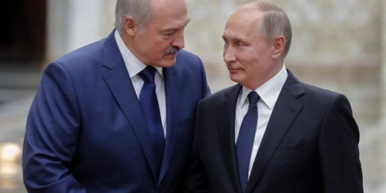 Συνάντηση Λουκασένκο με Πούτιν στη σκιά του πολέμου στην Ουκρανία