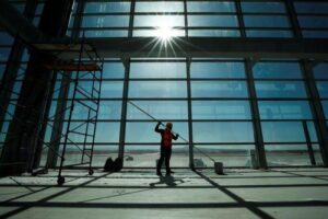 "Σήκωσαν" πόρτες και παράθυρα από συγκρότημα διαμερισμάτων αξίας €13,500