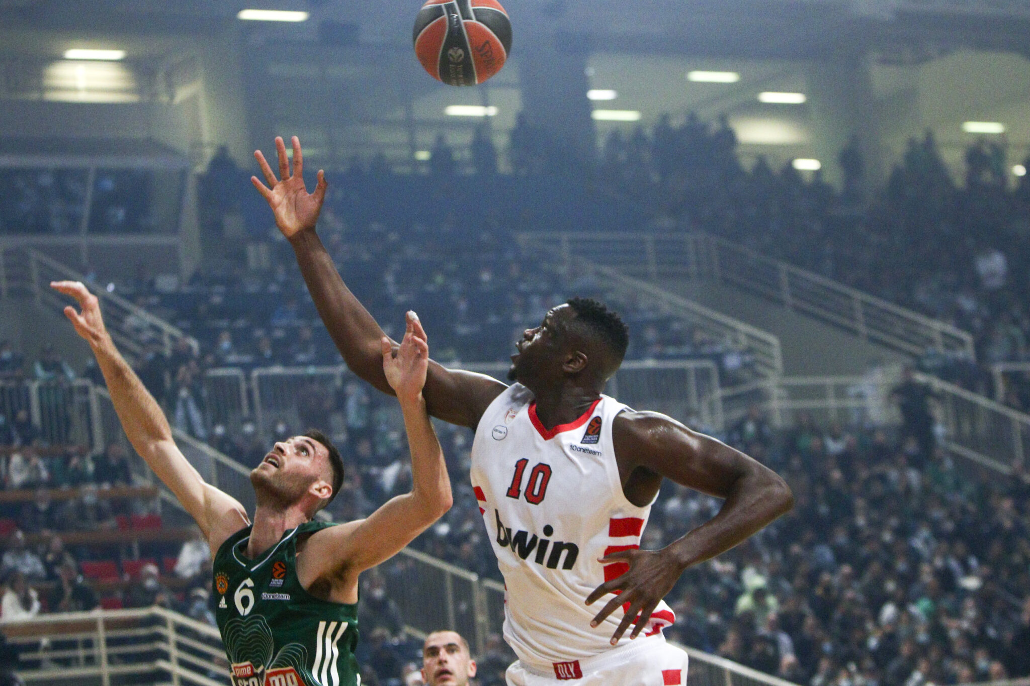 Παναθηναϊκός-Ολυμπιακός: Ντέρμπι… πρωτιάς στην κανονική περίοδο