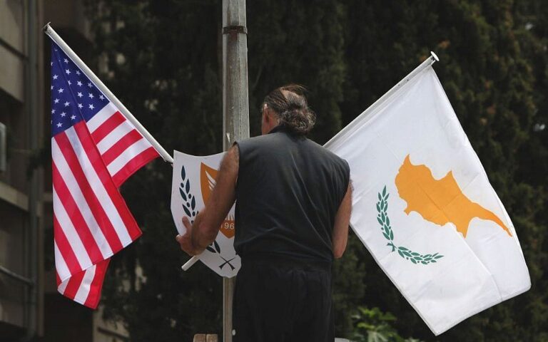 Νέα πάσα των ΗΠΑ στην Κύπρο για να επιλέξει στρατόπεδο (ΒΙΝΤΕΟ)