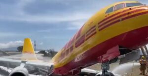 Απίστευτο βίντεο: Αεροσκάφος κόβεται στα δύο σε κατεπείγουσα προσγείωση