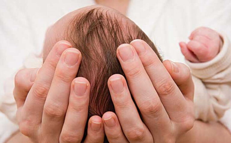 "Πρέπει να γίνουν και άλλα": Ζητούν άμεσες δράσεις για την υπογεννητικότητα