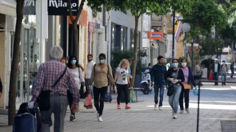 Ιδού οι διευκρινίσεις του υπουργείου Υγείας για τις χαλαρώσεις των μέτρων