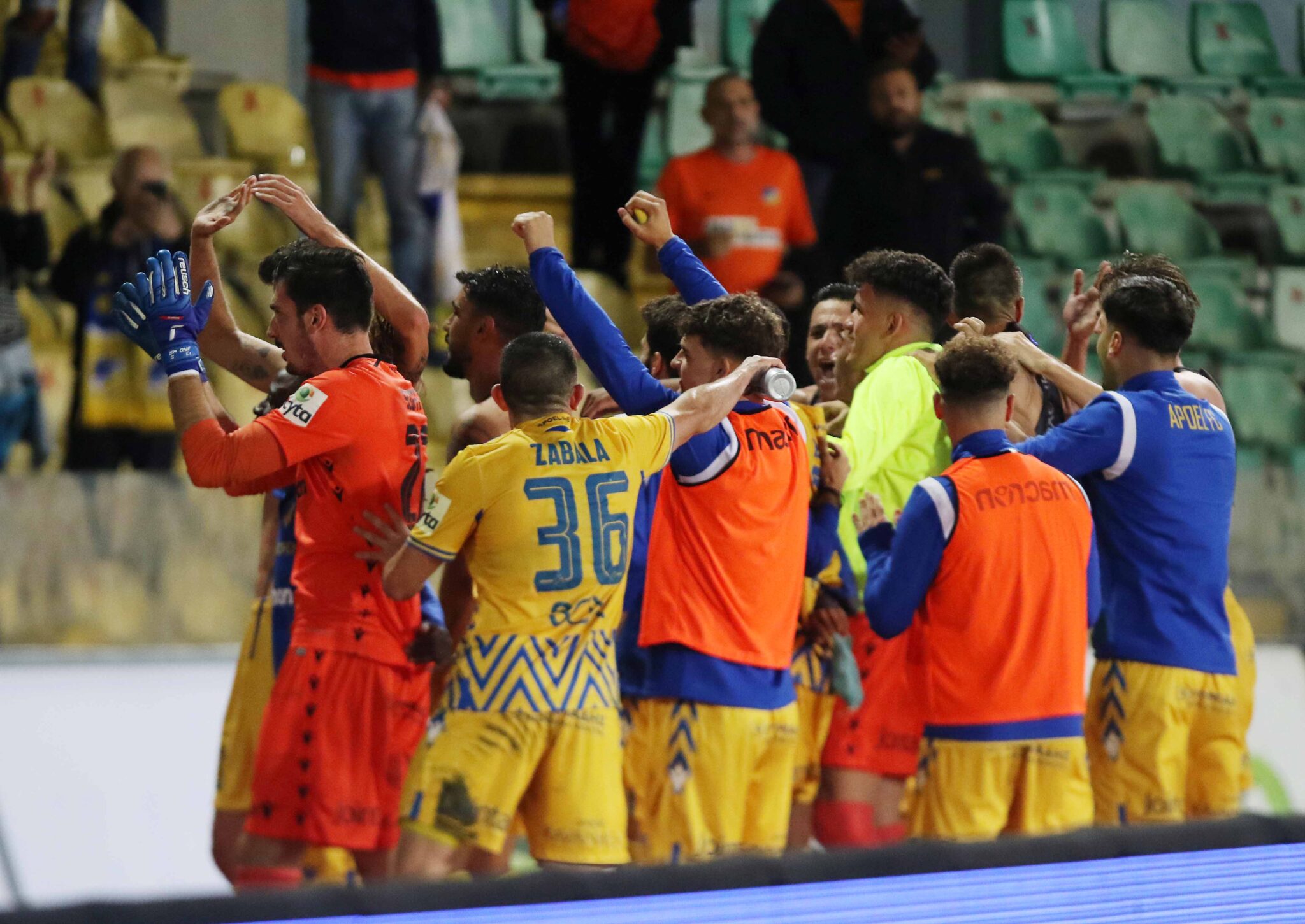 Με φόρα και κόσμο για το -1 ο ΑΠΟΕΛ