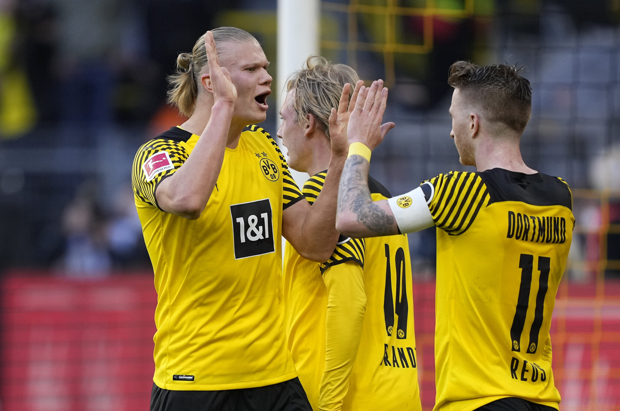 Τράβηξε «εξάσφαιρο» η Ντόρτμουντ, ήττα και… αποβολή για Σταφυλίδη
