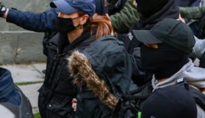 «Να σου πω, αν αρρωστήσει το παιδί, αυτός θα έρθει πίσω»;