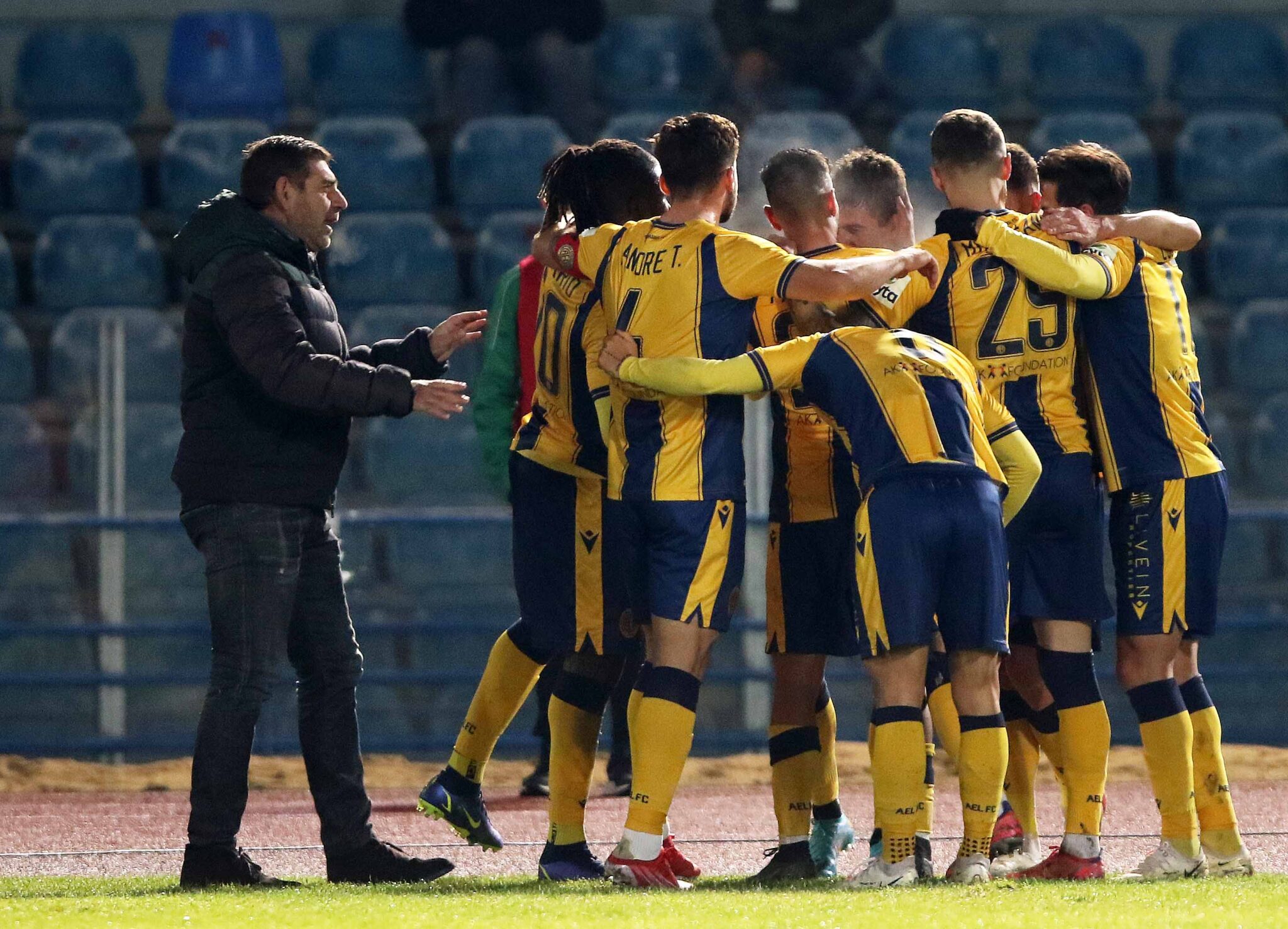 «Βλέπει» τη συνέχεια με… προσοχή η ΑΕΛ