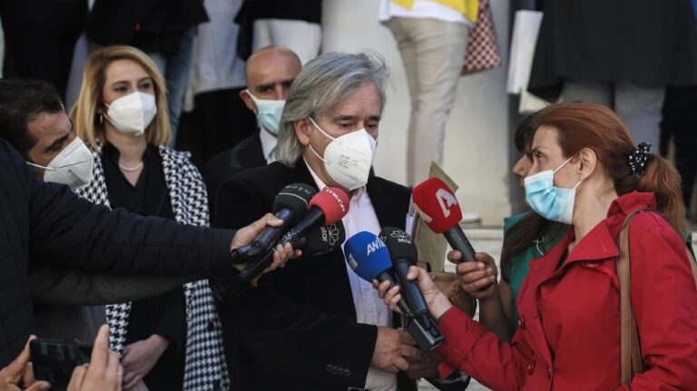 Τεράστια συγγνώμη «από τη δική μας Τζωρτζίνα» ζήτησε ο γιατρός της