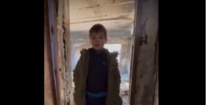 "Είμαι ο Μάκαρ. Είμαι 7 χρονών και αυτό είναι το σπίτι μου" (ΒΙΝΤΕΟ)