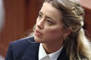 Άμπερ Χερντ: Μοιράζεται σοκαριστικές φωτογραφίες του Ντεπ στο δικαστήριο