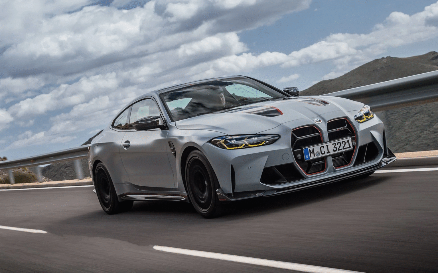 Αυτή είναι η νέα BMW M4 CSL