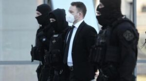 Ισόβια και 11,5 χρόνια φυλάκιση στον Μπάμπη Αναγνωστόπουλο