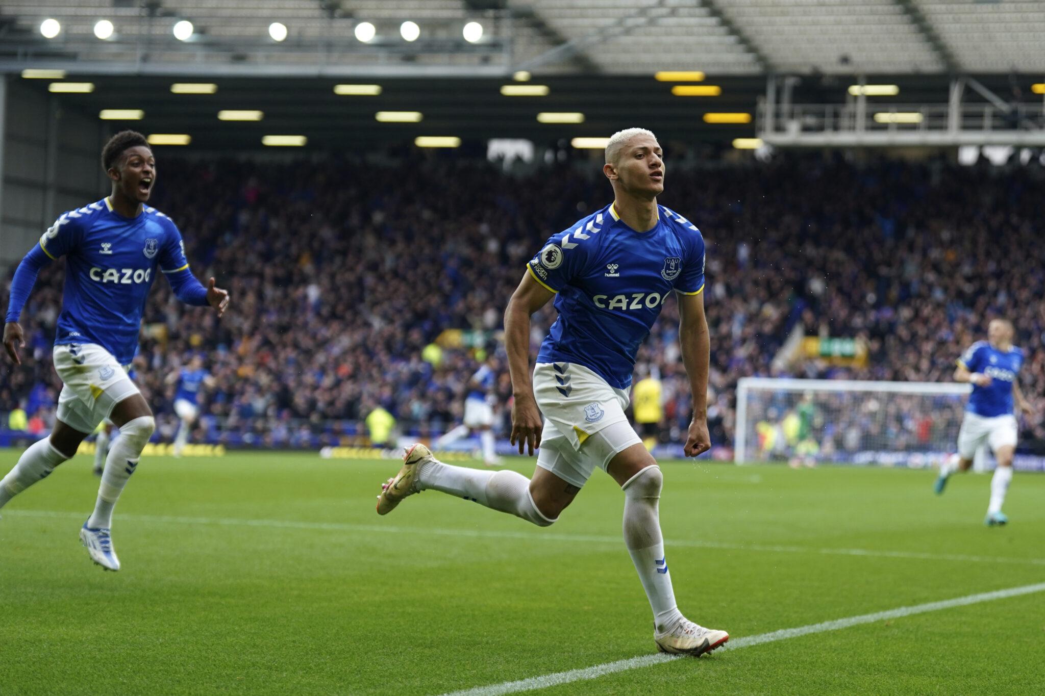 Τρίποντο παραμονής για Έβερτον κόντρα στη Τσέλσι, «αστεράτη» νίκη η Τότεναμ