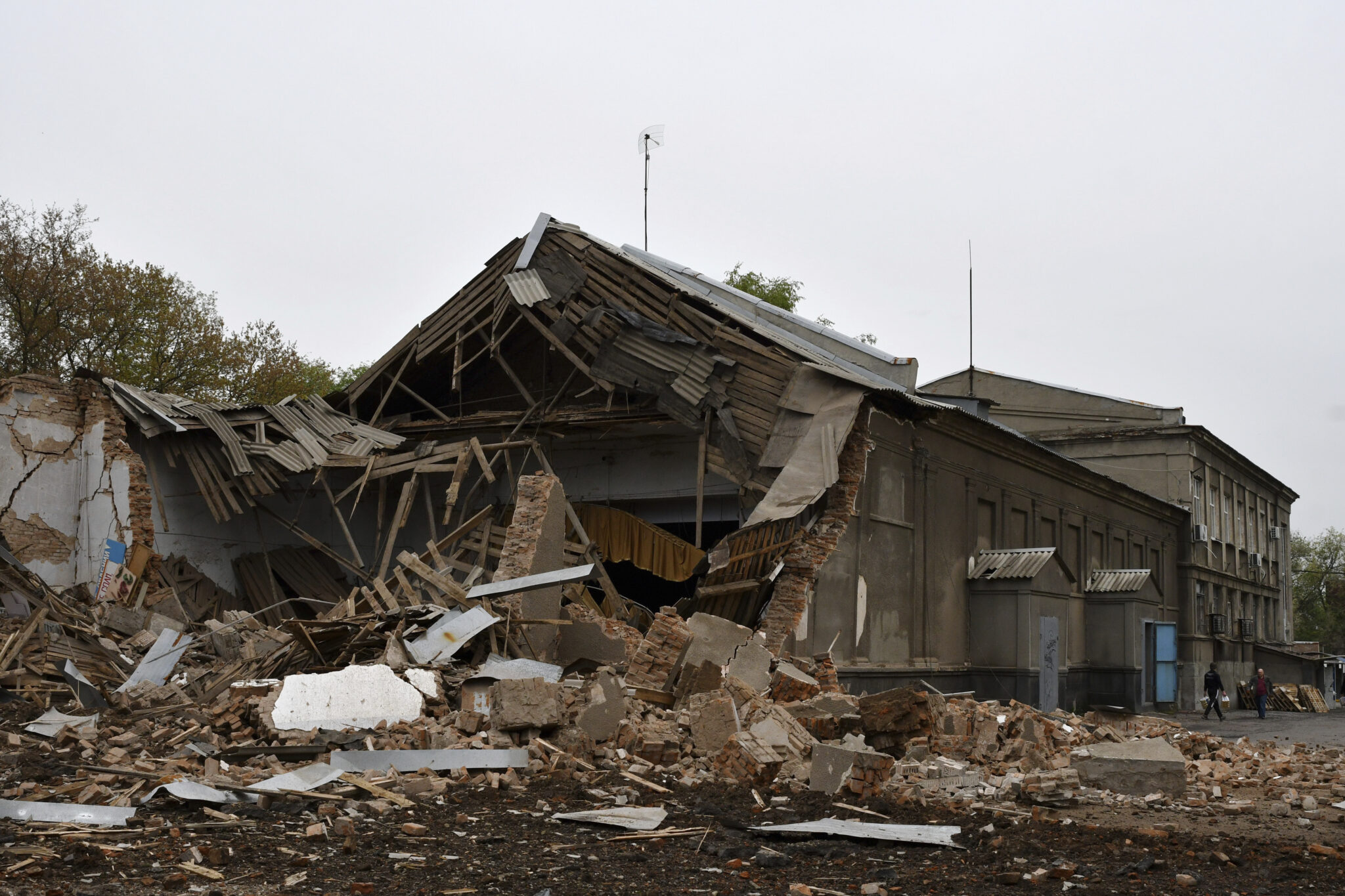 Η Ρωσία λέει ότι θα ανοικοδομήσει τις "απελευθερωμένες" περιοχές στην Ουκρανία