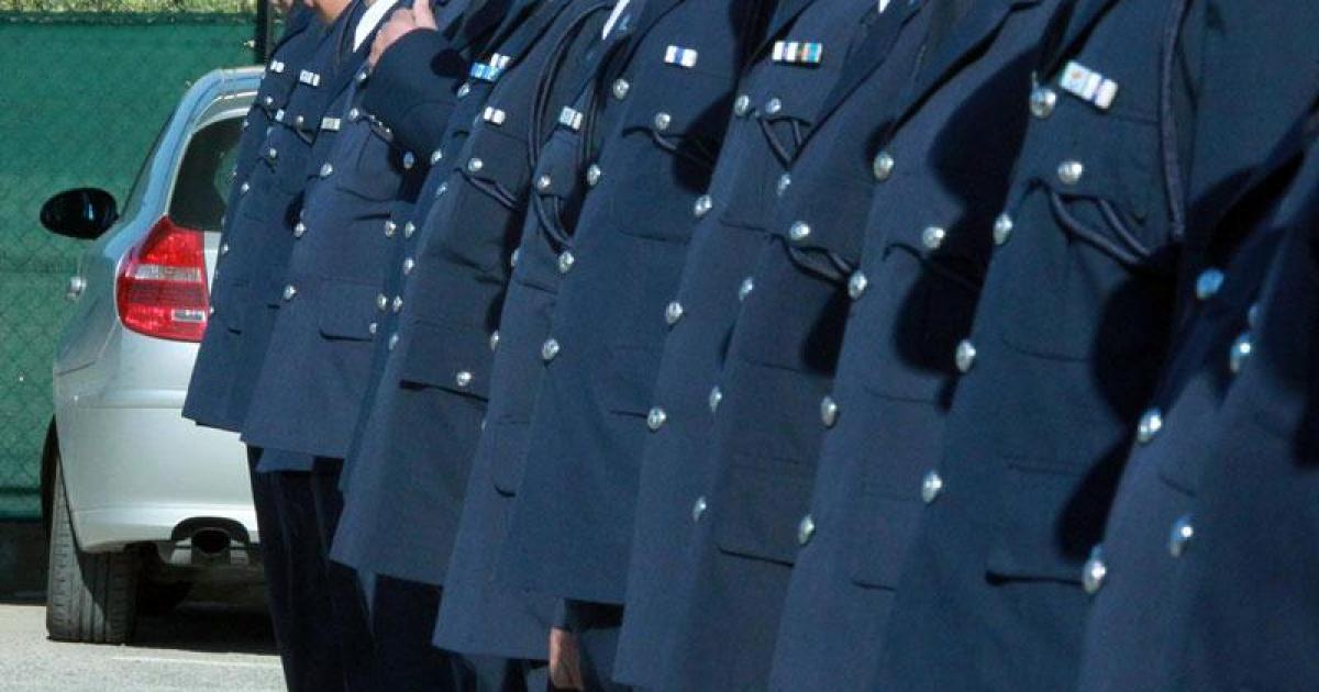 Διαμαρτυρία στο Προεδρικό για την άνιση μεταχείριση των 46 υποψήφιων Αστυνομικών