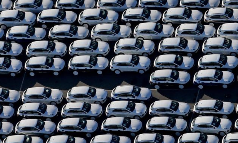 Άγγιξε το 20,6% η πτώση πωλήσεων καινούργιων αυτοκίνητων στην ΕΕ