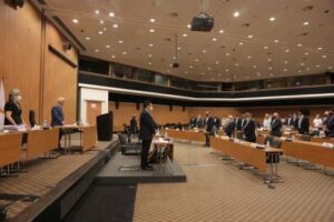 Με παρατηρήσεις πάει στον ΠτΔ η λίστα με ονόματα για την Αρχή κατά της διαφθοράς