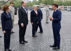 Υπέβαλε παραίτηση ο Γάλλος Πρωθυπουργός, πιθανός ο διορισμός γυναίκας