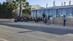 Στο "Πουρνάρα" οι 30 μετανάστες που έφτασαν στην Πέγεια, ανάμεσα τους 2 ανήλικοι