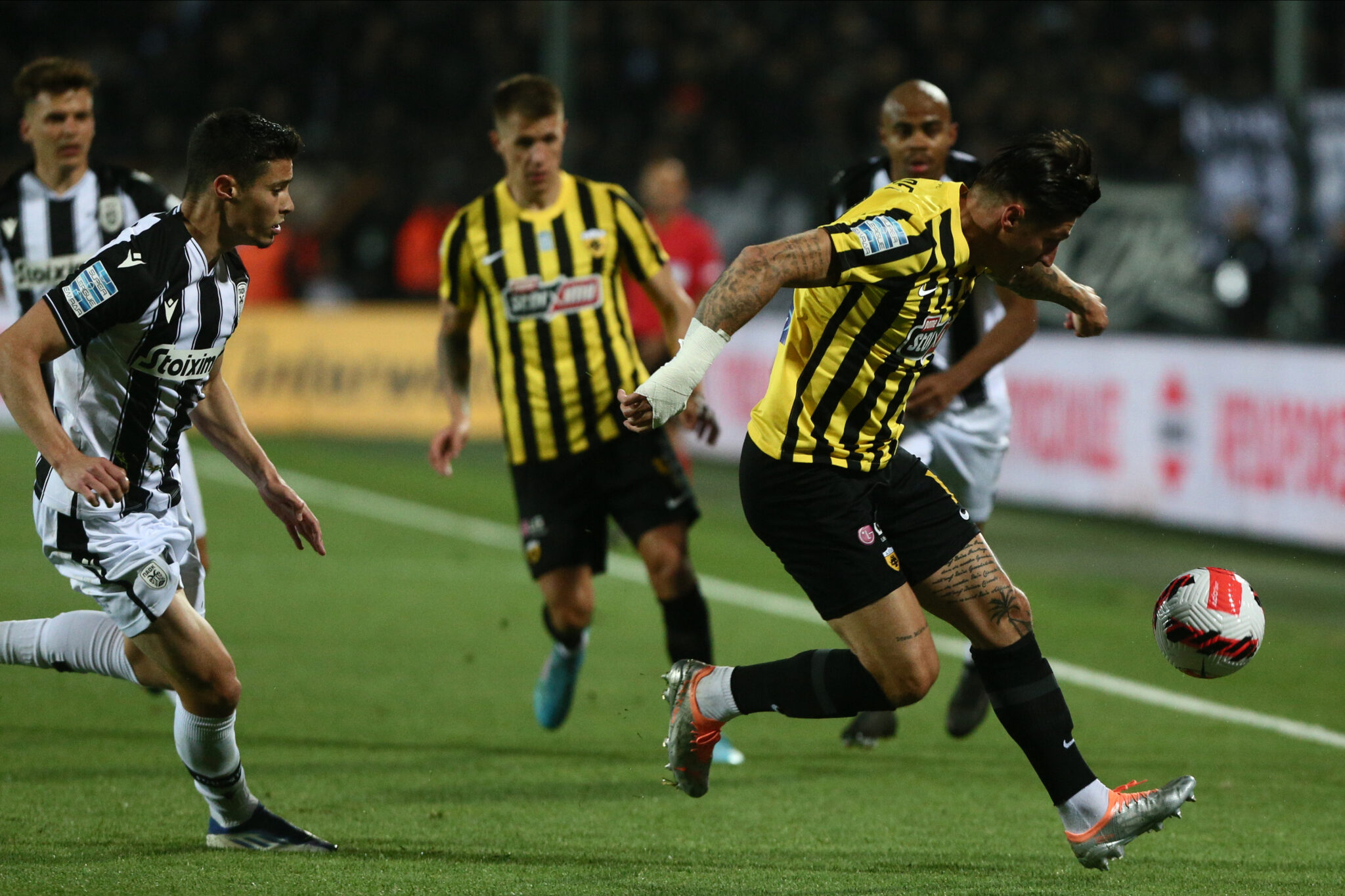 Βράζουν στην ΑΕΚ με Καμπάκοφ: «Η χειρότερη διαιτησία που είχαμε φέτος»