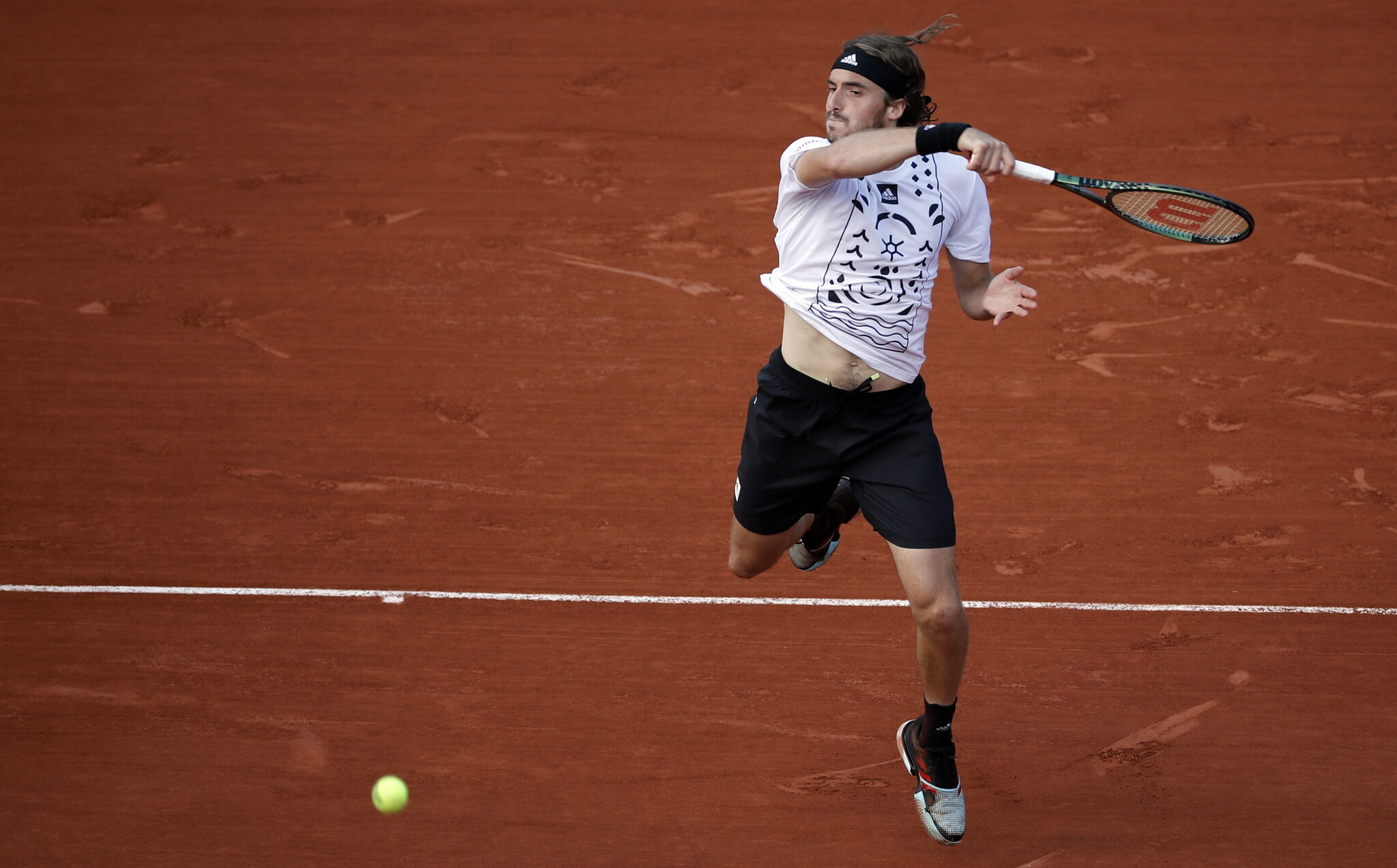 «Ξέσπασε» στον Ίμερ και προκρίθηκε στους «16» του Roland Garros ο Τσιτσιπάς