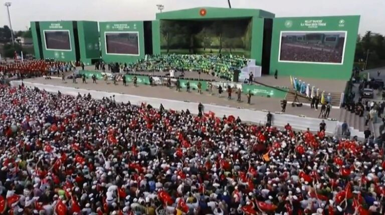 Φιέστα – πρόκληση από Ερντογάν: «Εμείς θα θάψουμε τους σύγχρονους Βυζαντινούς»