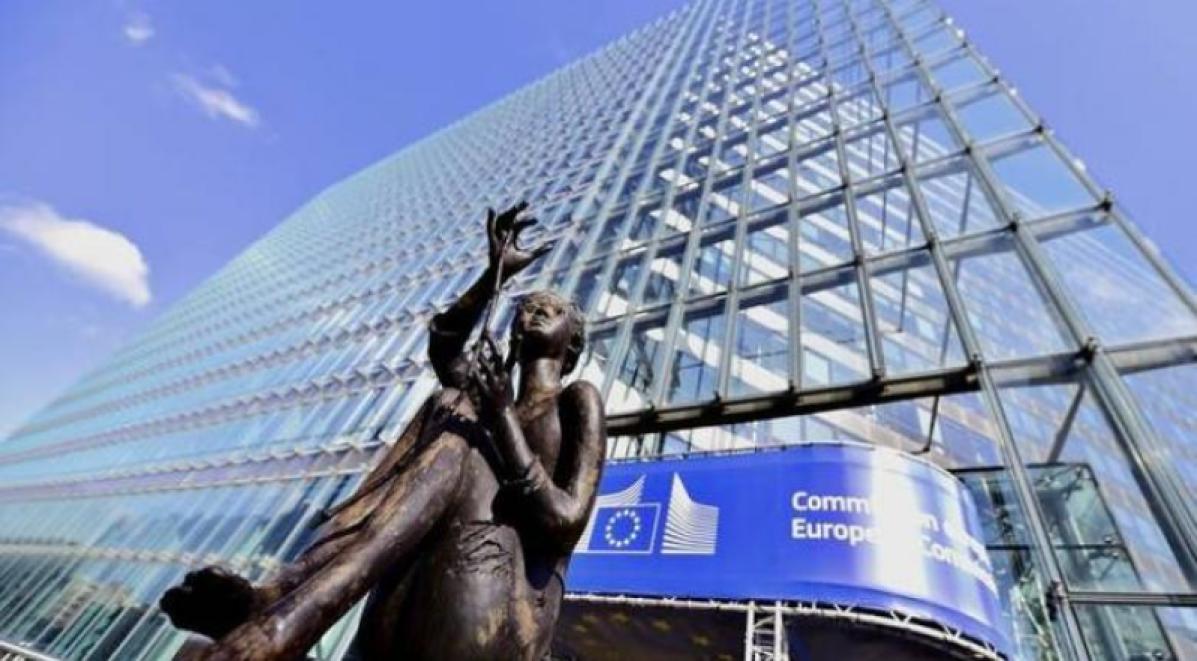 Kομισιόν: "Πράσινο φως" για πληρωμές φυσικού αερίου στην Gazprombank