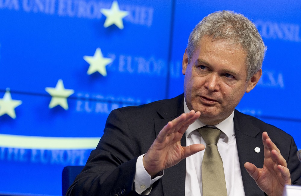 &Sigma;&eta;&mu;&alpha;&nu;&tau;&iota;&kappa;ή &delta;&iota;ά&kappa;&rho;&iota;&sigma;&eta; &sigma;&tau;&omicron;&nu; &Omicron;&Eta;&Epsilon;: &Pi;&rho;ό&epsilon;&delta;&rho;&omicron;&sigmaf; &tau;&eta;&sigmaf; &Epsilon;&pi;&iota;&tau;&rho;&omicron;&pi;ή&sigmaf; &Delta;&iota;&epsilon;&theta;&nu;&omicron;ύ&sigmaf; &Delta;&iota;&kappa;&alpha;ί&omicron;&upsilon; &omicron; &Alpha;. &Mu;&alpha;&upsilon;&rho;&omicron;&gamma;&iota;ά&nu;&nu;&eta;&sigmaf;