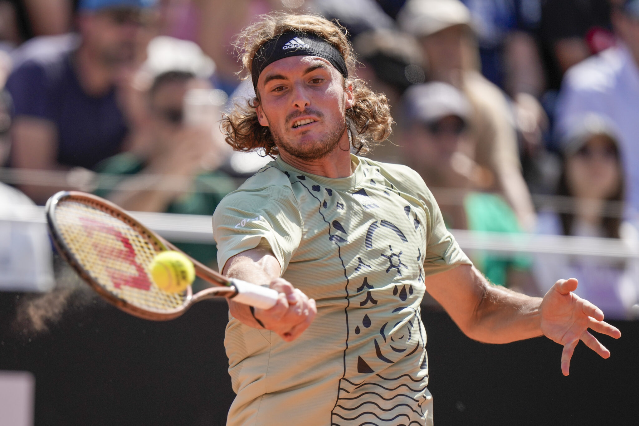 Εκπληκτική ανατροπή για Τσιτσιπά και πρόκριση στα προημιτελικά της Ρώμης