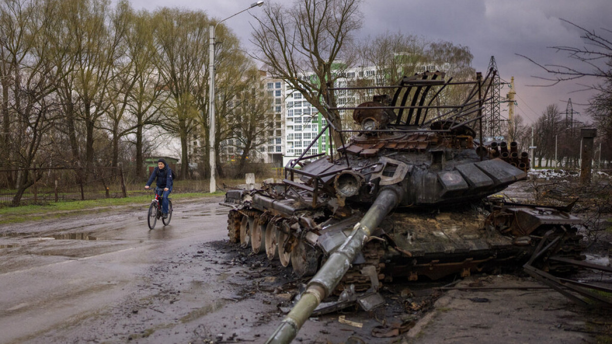 LIVE: Η Ρωσία προσπαθεί να αποκόψει πόλεις-κλειδιά στην ανατολική Ουκρανία