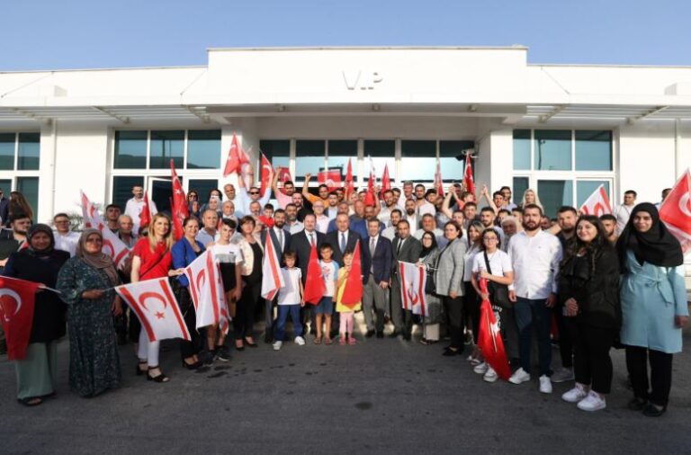 Παράνομη επίσκεψη Τσαβούσογλου στα κατεχόμενα