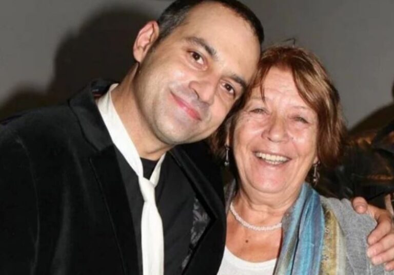 Κρατερός Κατσούλης: Συγκινεί μιλώντας μετά την απώλεια της μητέρας του