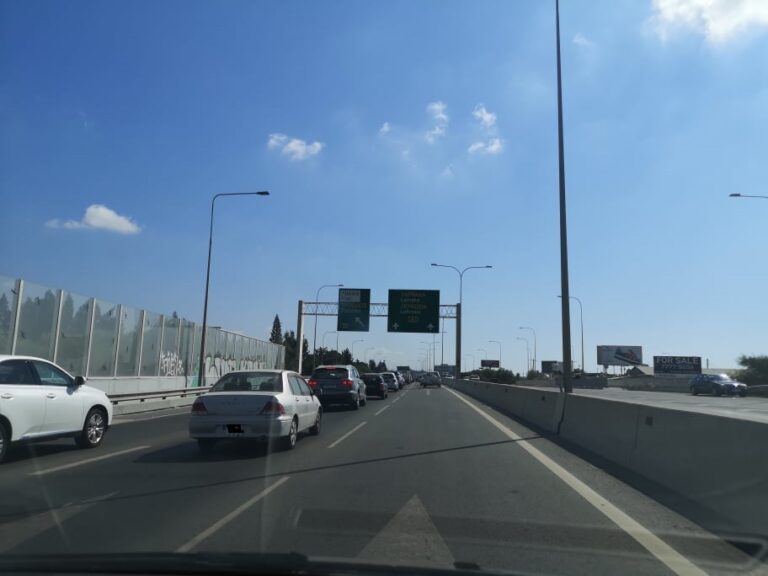 Κλειστή λωρίδα στο highway λόγω μηχανικής βλάβης σε όχημα