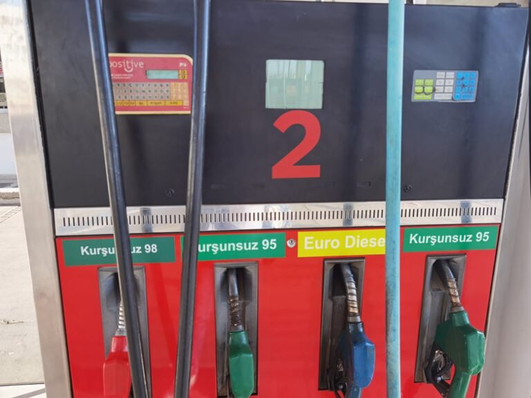 Κατεχόμενα: Έπιασαν τα ηλεκτρικά σκούτερ οι τ/κ λόγω αυξήσεων στα καύσιμα