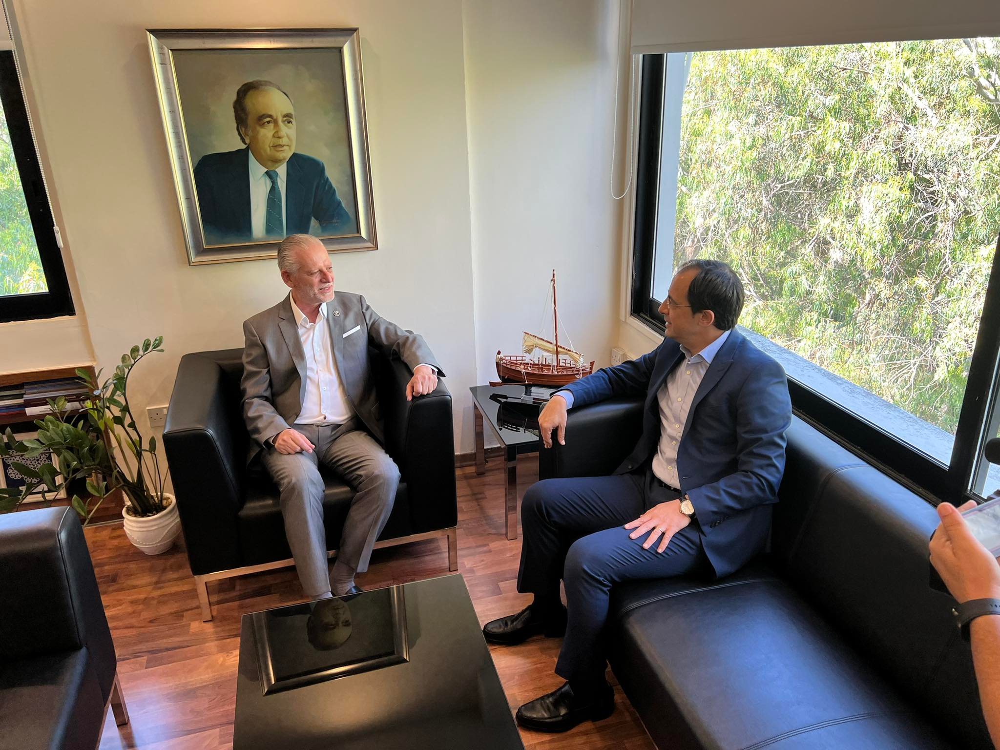 Σιζόπουλος-Χριστοδουλίδης: Πρώτο τέτ-α-τετ, αναμένονται και άλλα