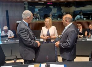 Καδής–Καρούσος: Πρόνοιες βοηθητικές για Κύπρο στη συμφωνία για το Fit for 55