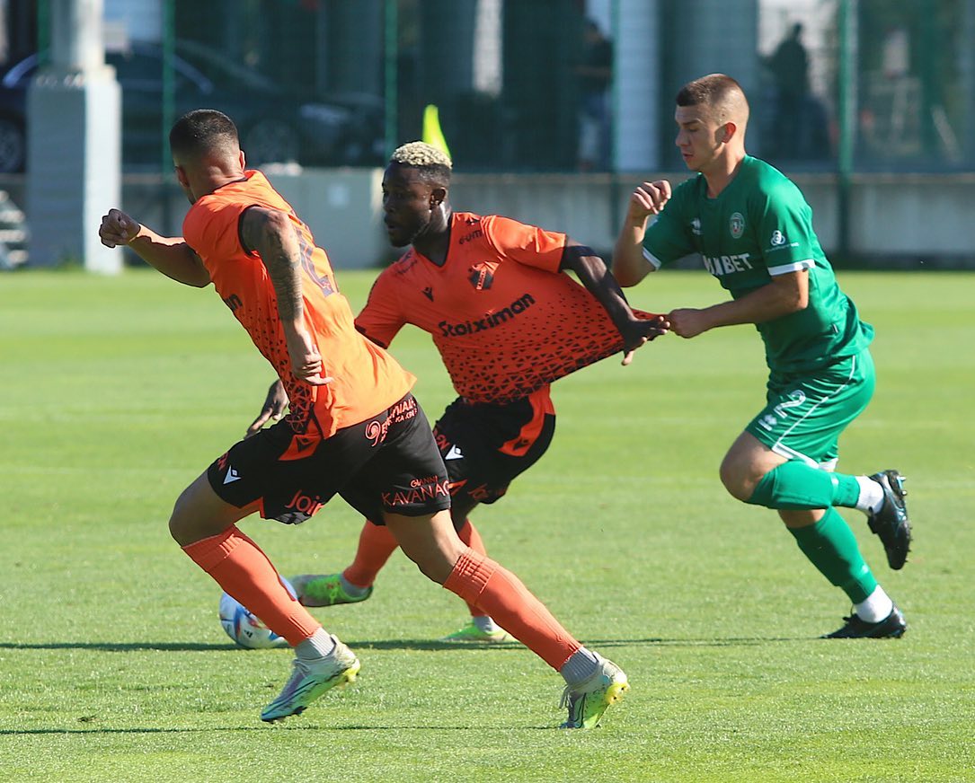 «Άσφαιρο» το πρώτο φιλικό του ΑΠΟΕΛ στη Βουλγαρία (BINTEO)