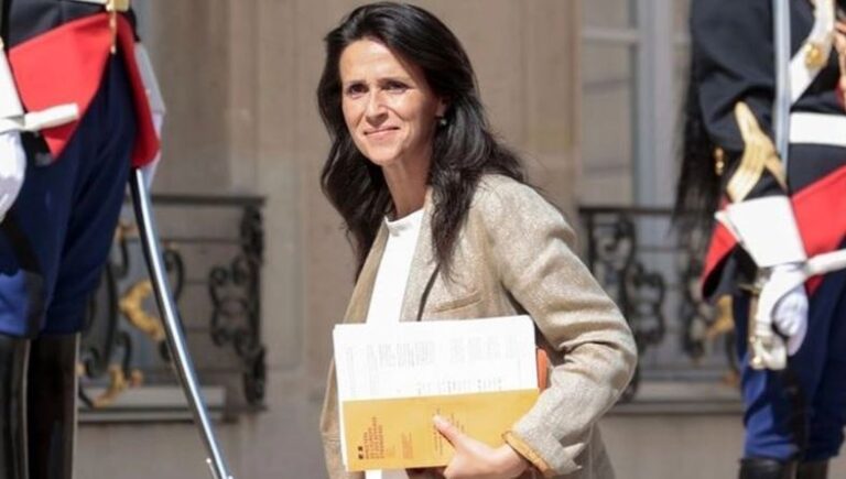 Για βιασμό κατηγορείται η Ελληνίδα υφυπουργός του Μακρόν Χρυσούλα Ζαχαροπούλου