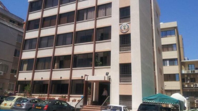 ΑΚΕΛ: Παραλλήρημα προκλητικότητας και διχοτομικών απαιτήσεων από Τατάρ