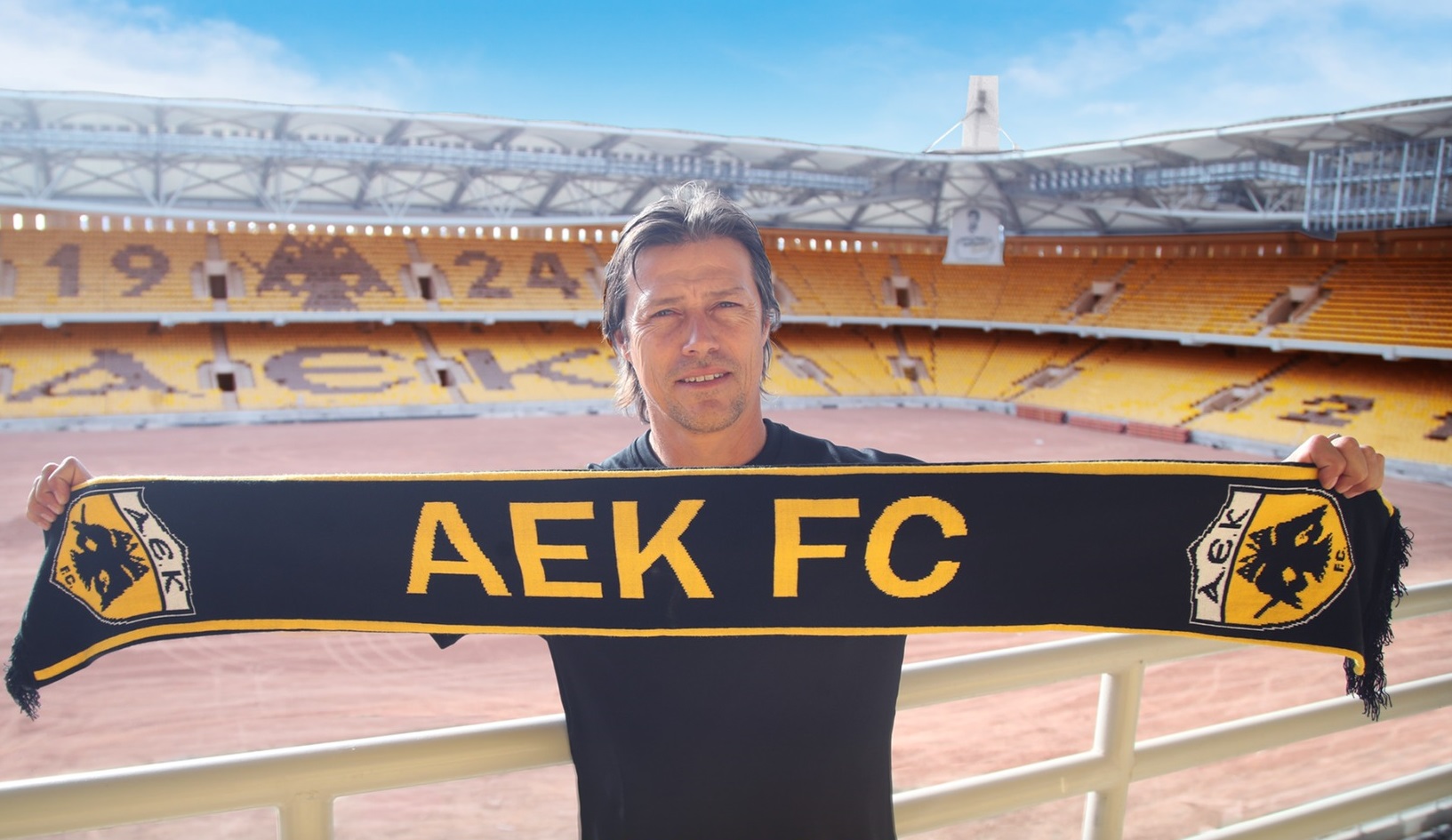 Πάει για 8 μεταγραφές η ΑΕΚ