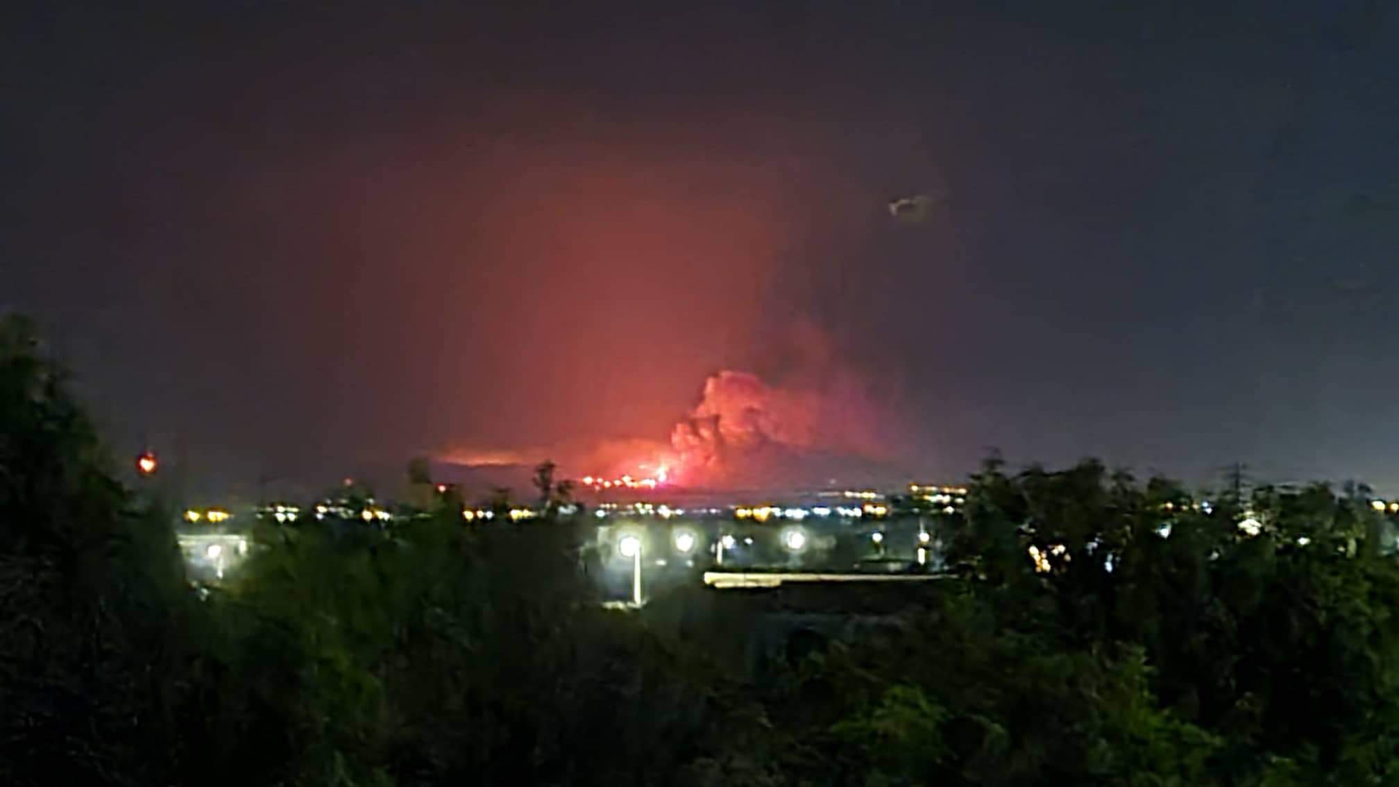 Πύρινη κόλαση στην Καντάρα: Ανεξέλεγκτη η φωτιά, κάηκαν πάνω από 5000 στρέμματα