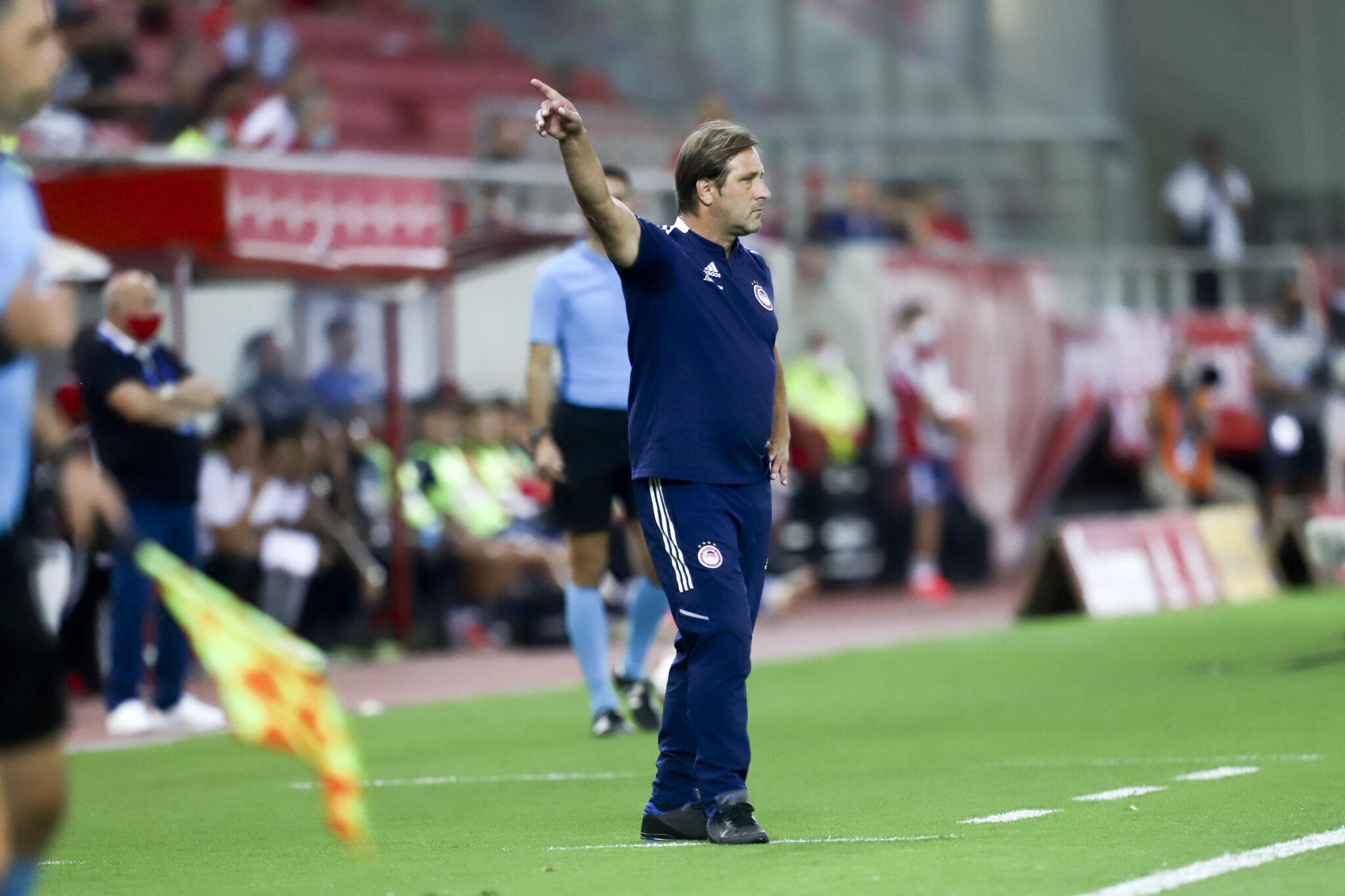 Συνεχίζονται οι επαφές για δεξί μπακ στον Ολυμπιακό