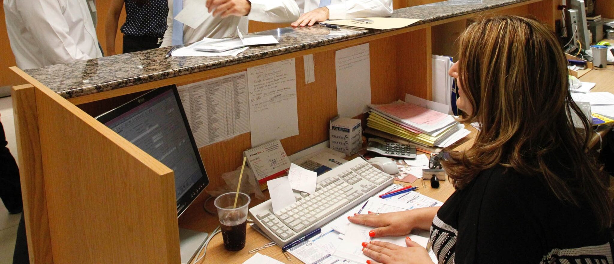 Άρπαξε από ηλικιωμένη €14,000 για να κανονίσει την αγοραπωλησία διαμερισμάτων