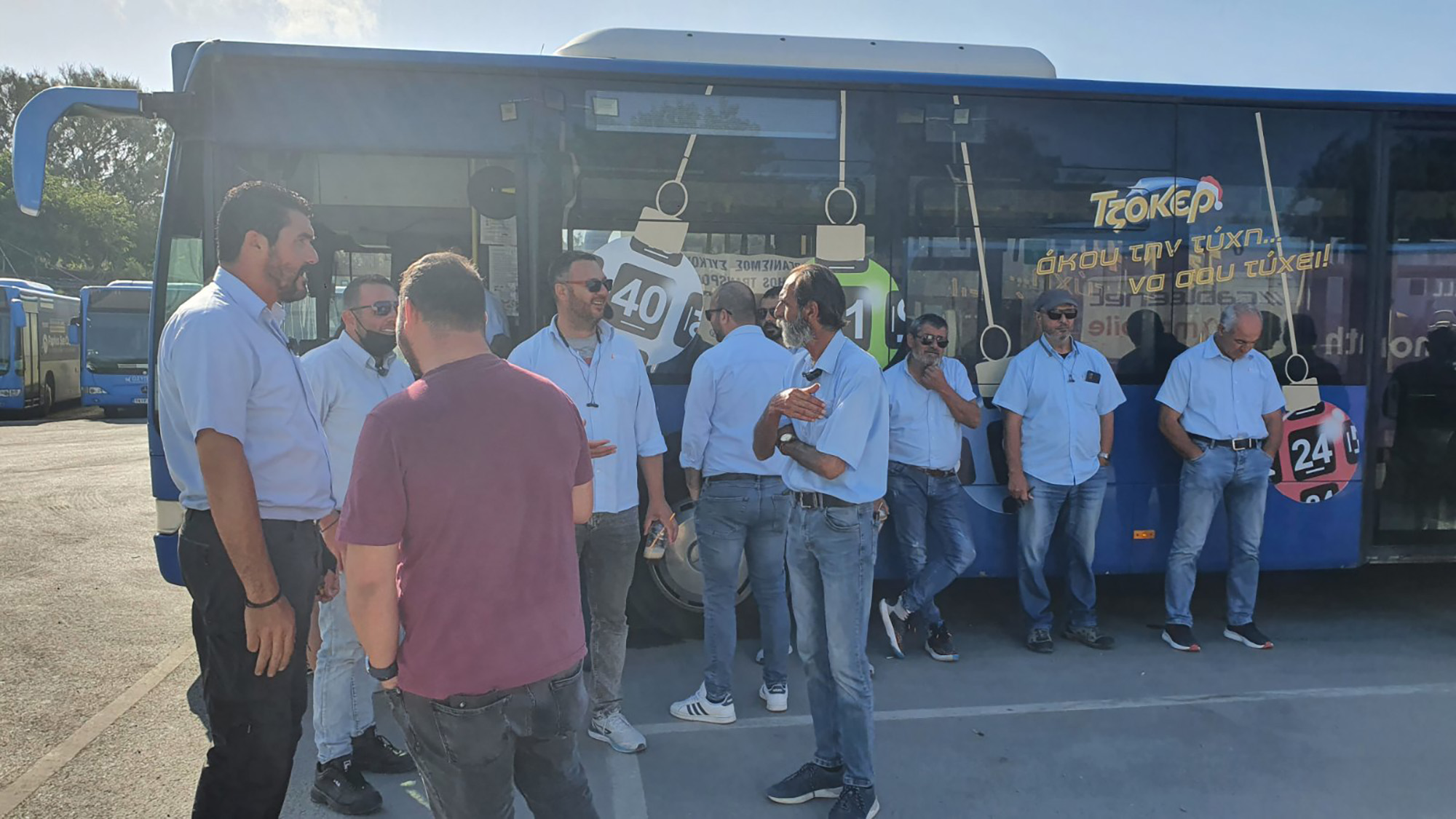 Καθυστερούν να καταβάλουν τους μισθούς στον ΟΣΥΠΑ, διαμαρτύρονται οι οδηγοί