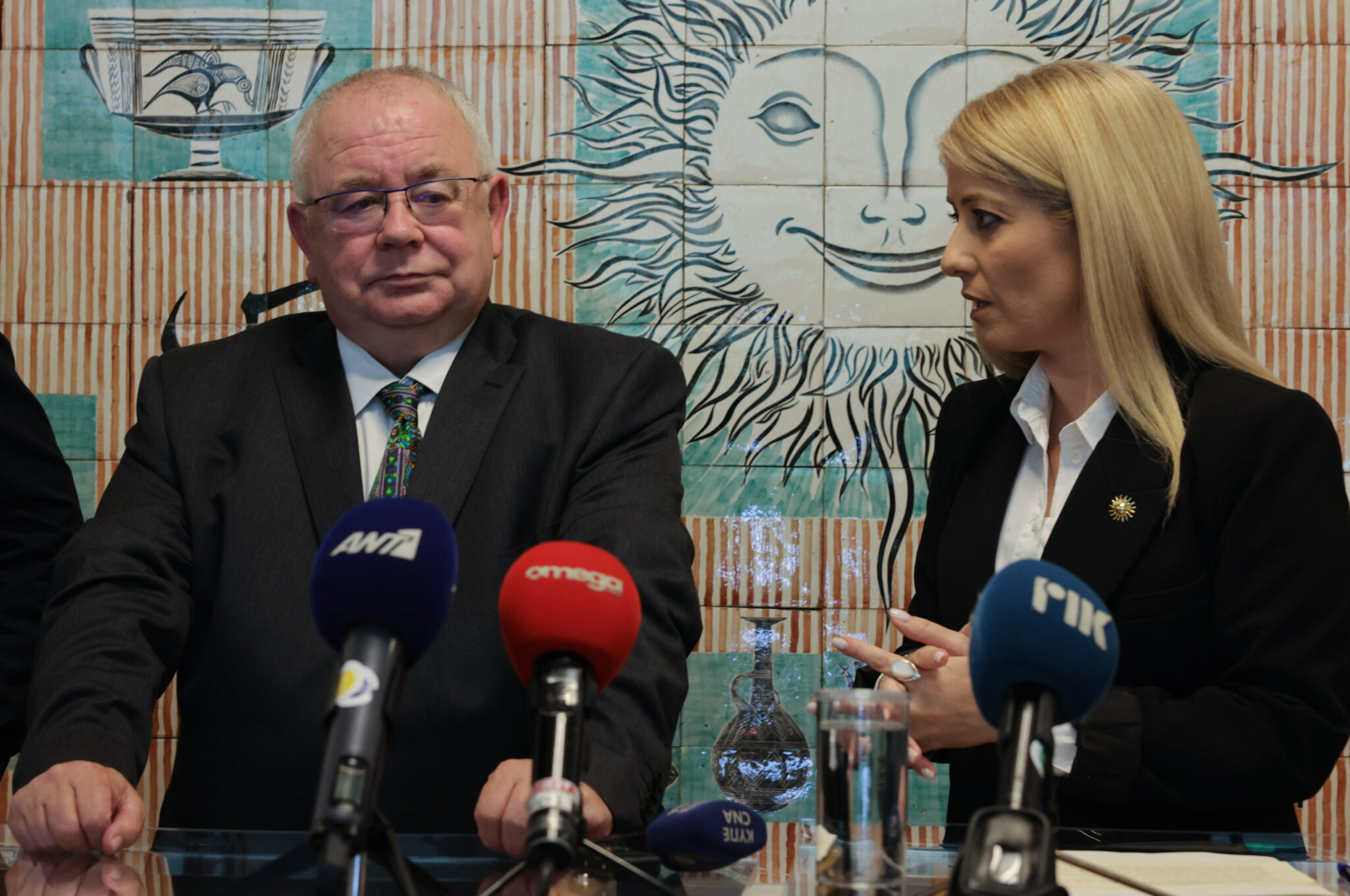 Για τις εξελίξεις στο Κυπριακό ενημέρωσε τον Ιρλανδό ομόλογο της η Α. Δημητρίου