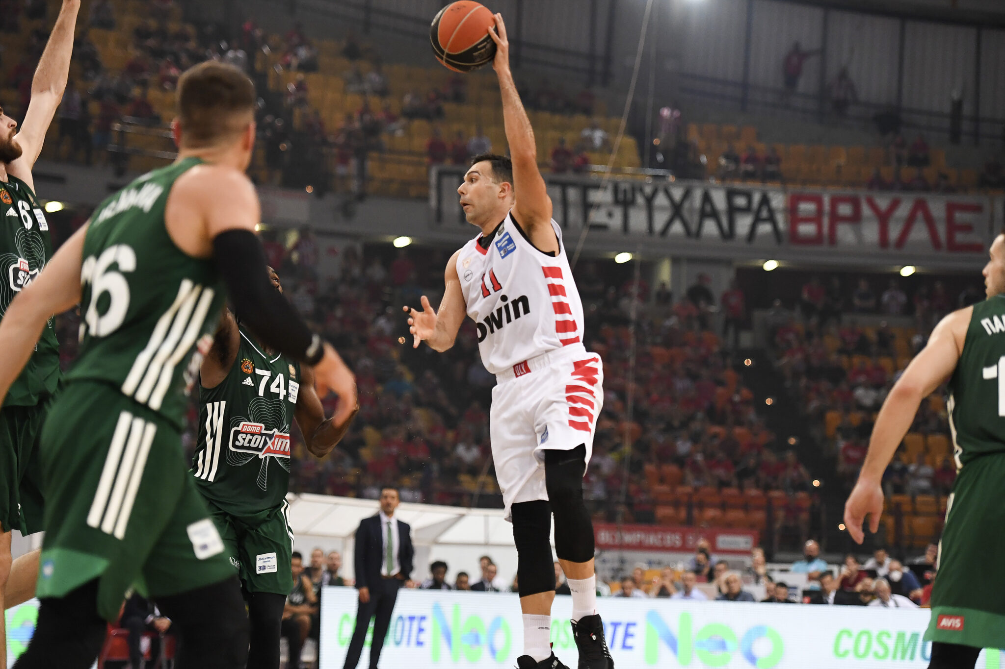 «Καθάρισε» τον Παναθηναϊκό και πήρε προβάδισμα ο Ολυμπιακός