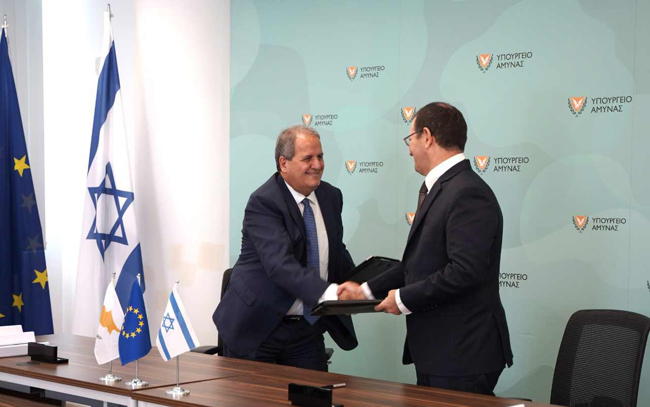 Κύπρος και Ισραήλ συμφώνησαν την προμήθεια ατομικού εξοπλισμού για Εθνική Φρουρά